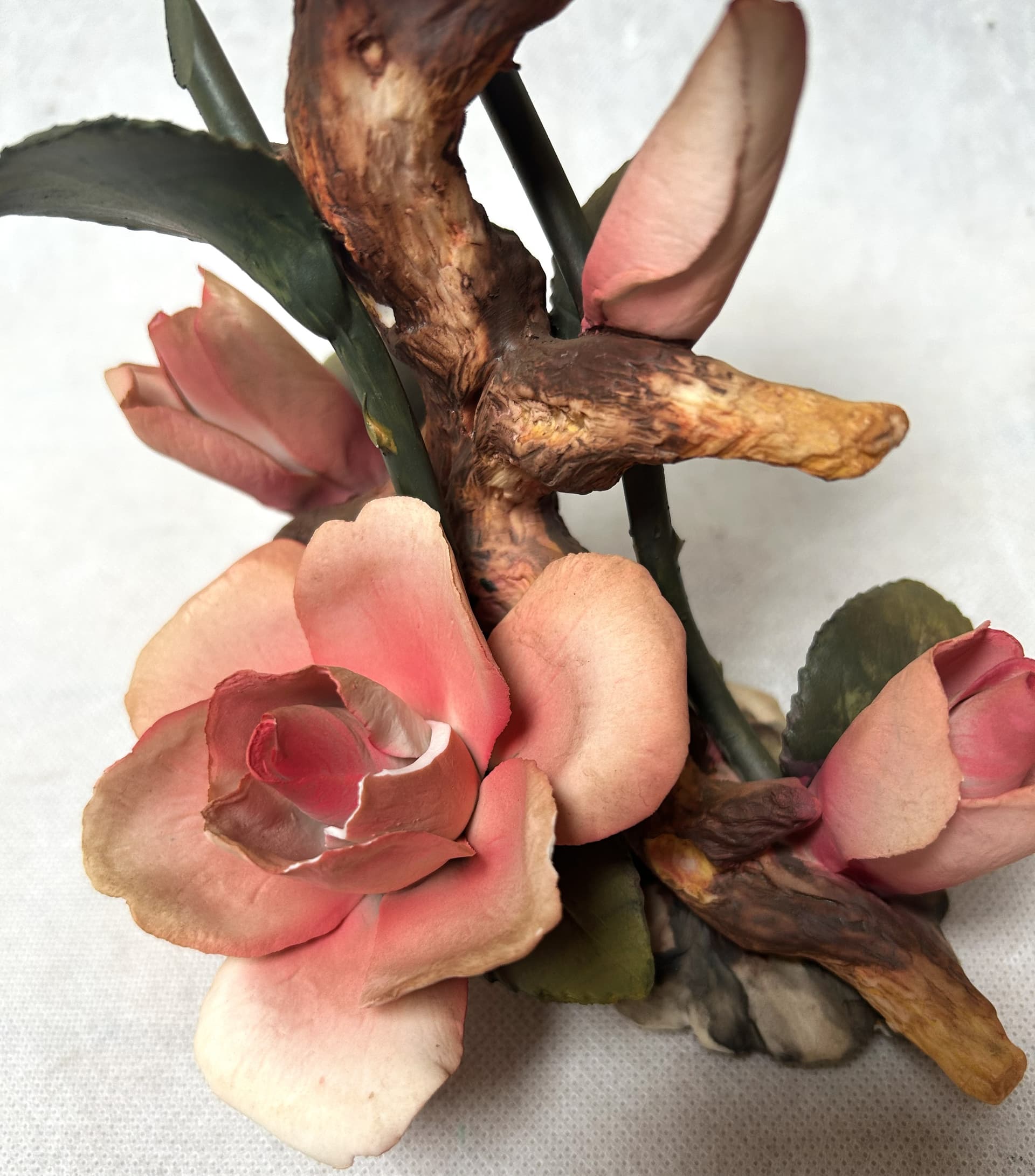 Rose Arrangement, Capodimonte, pink, porcelain, Italy, 1970s. - 313234