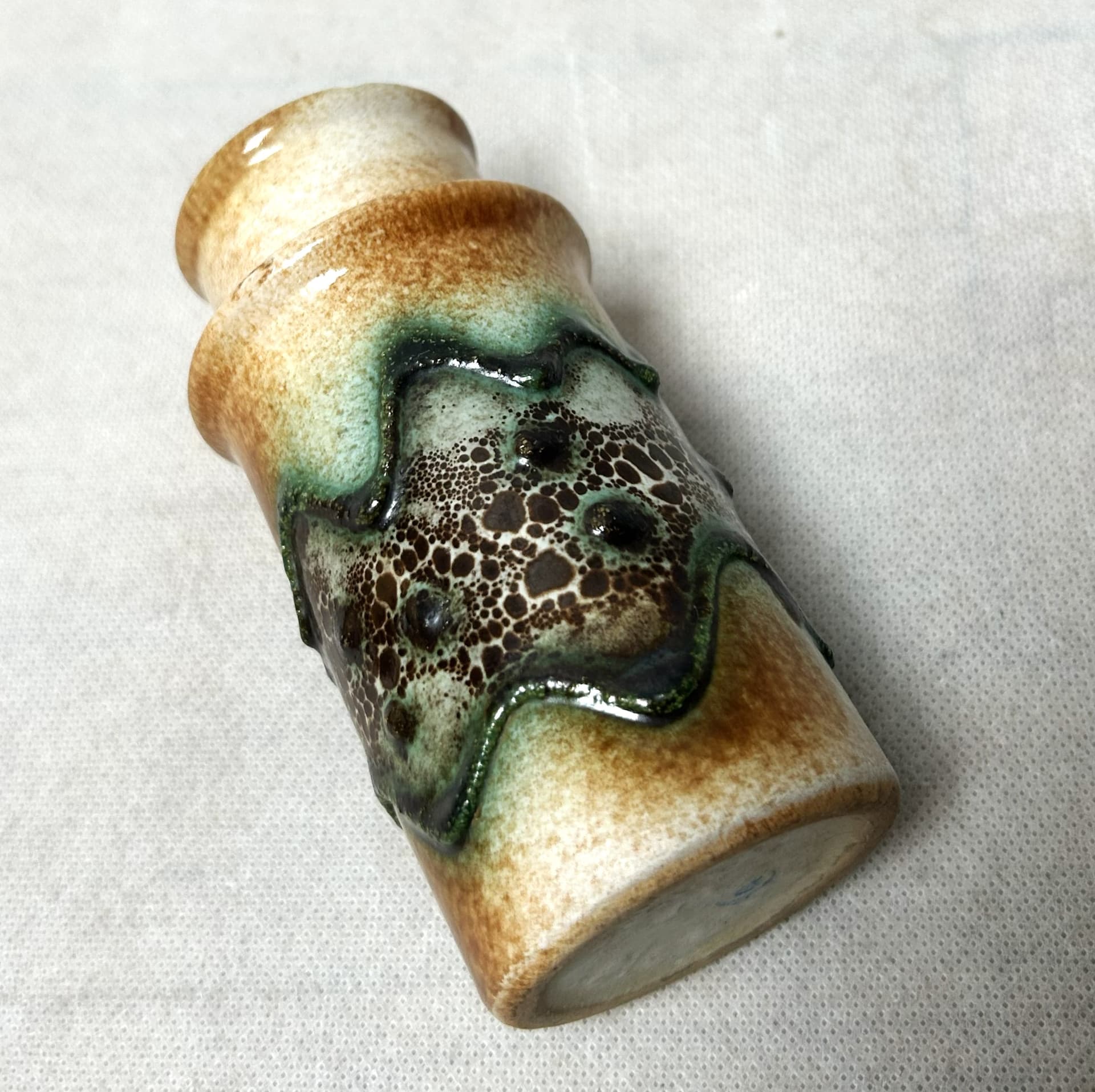 Vase fat lava, brown ceramics, Germany, 1970s. - 313252