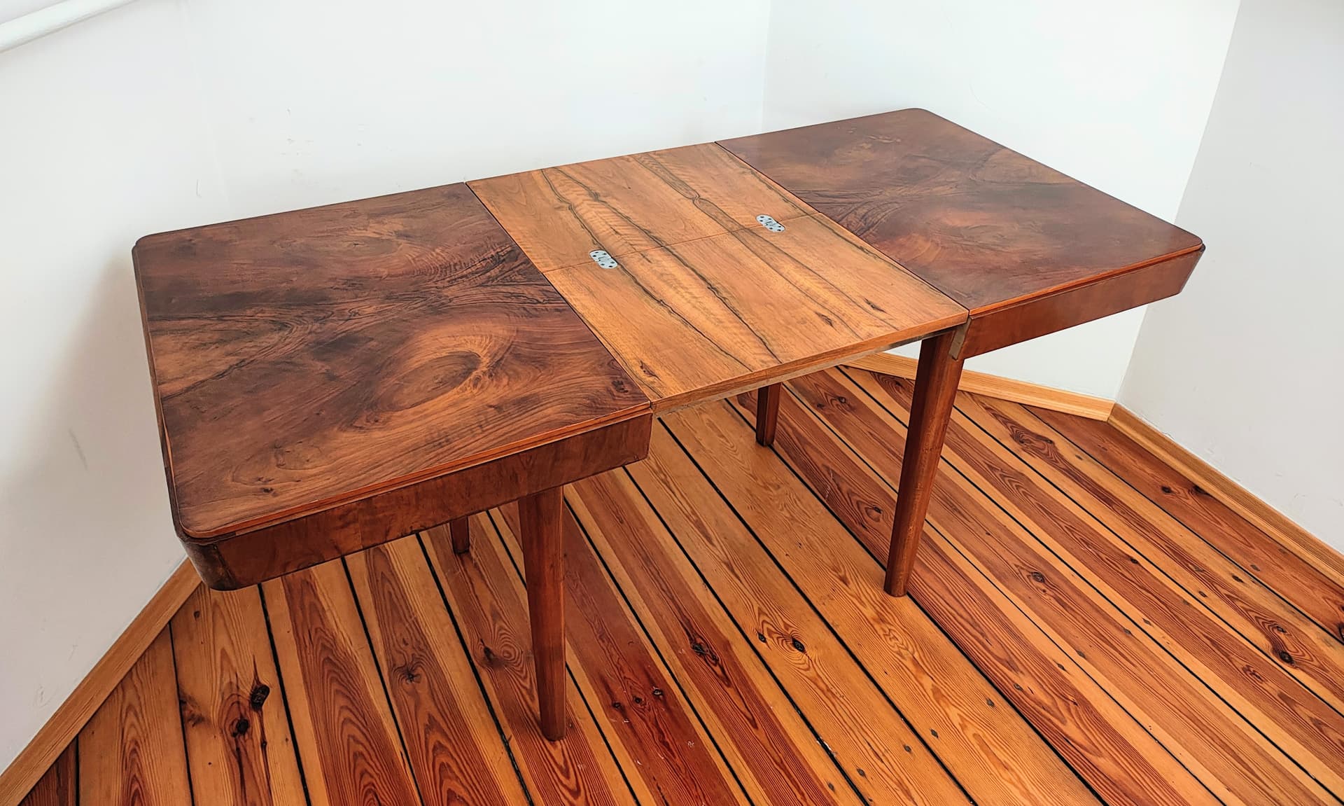 Extendable Dining Table, dark brown walnut, by J. Halabala, UP Závody, Czechoslovakia, 1950s. - 313308
