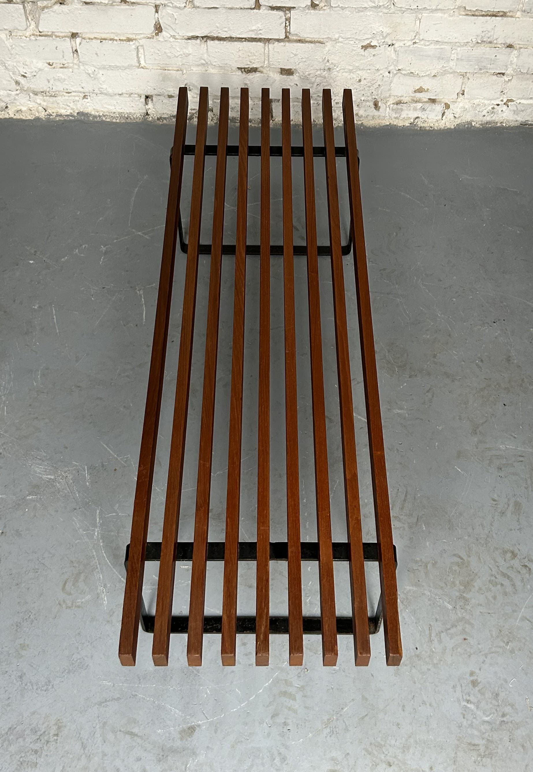 Ławka mid-century modern, teak brązowy, metal czarny, lata 60. - 313539