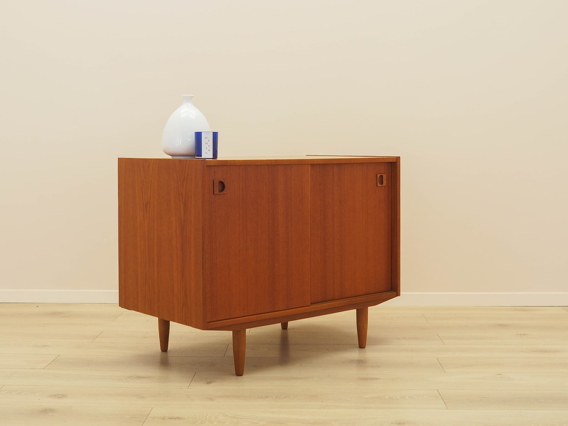 Cabinet, teak, Denmark, 1970s. - 313675