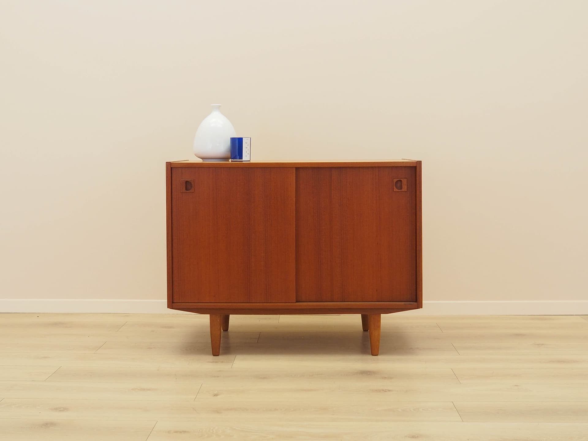 Cabinet, teak, Denmark, 1970s. - 313672