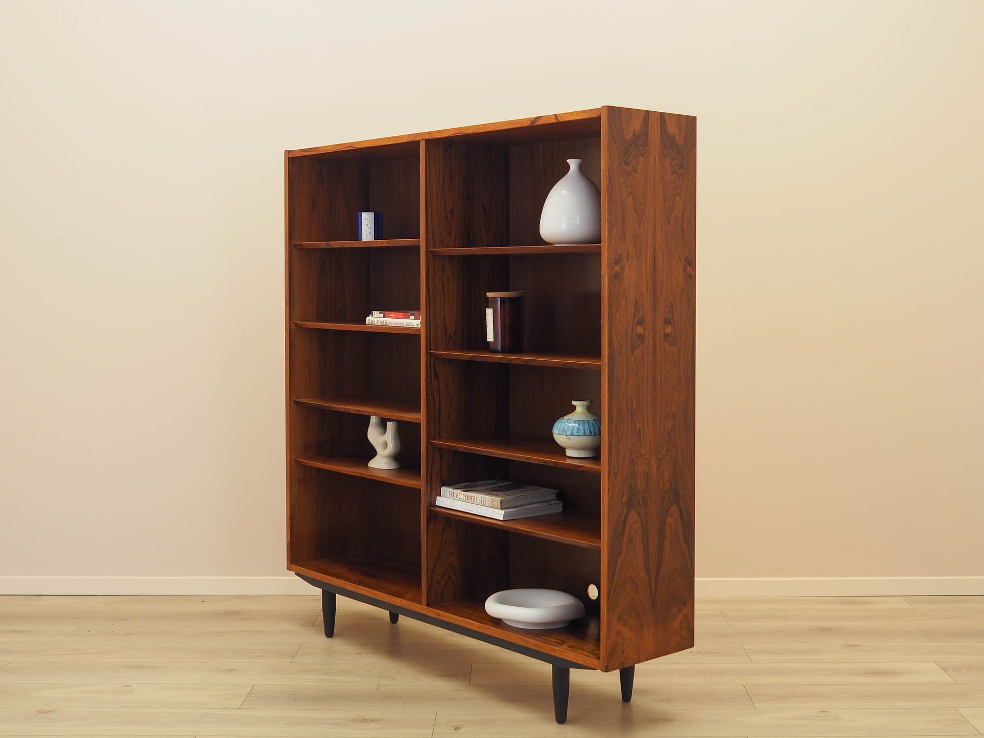 Bookcase, brown rosewood, black wood, Hundevad&Co., Denmark, 1970s. - 313688