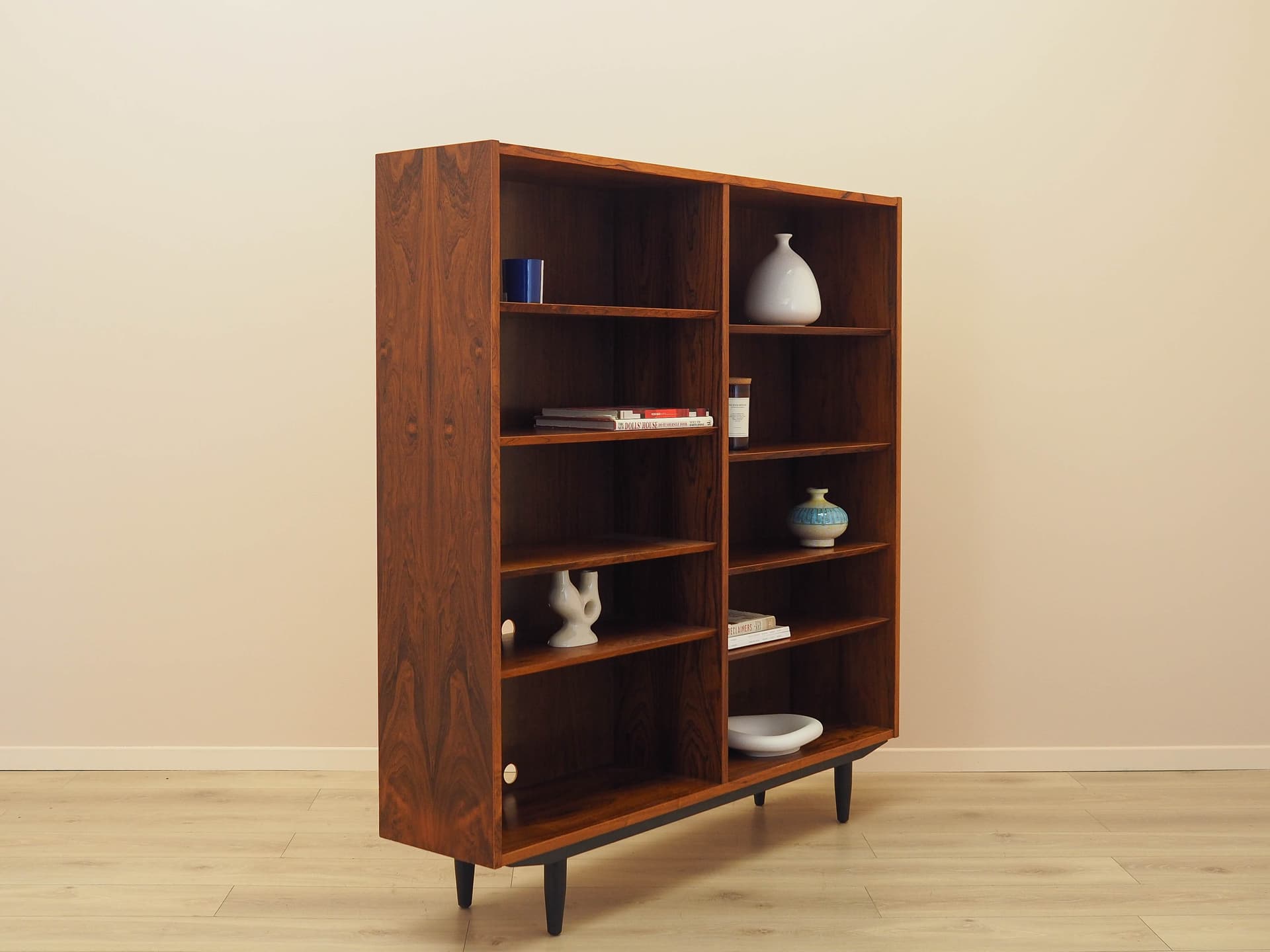 Bookcase, brown rosewood, black wood, Hundevad&Co., Denmark, 1970s. - 313689