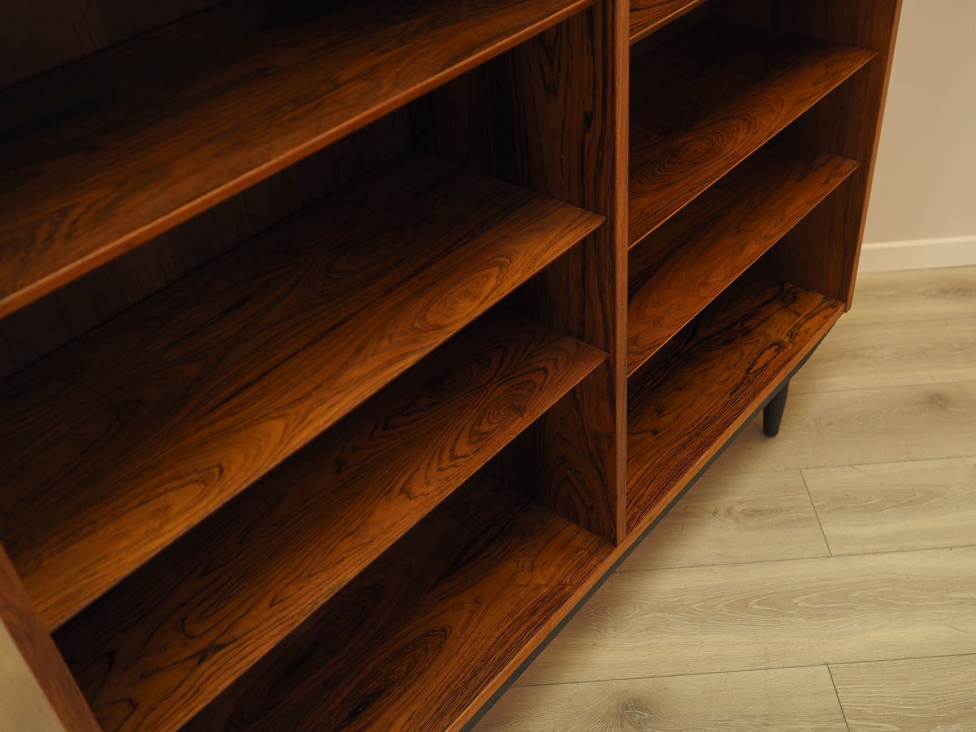 Bookcase, brown rosewood, black wood, Hundevad&Co., Denmark, 1970s. - 313694