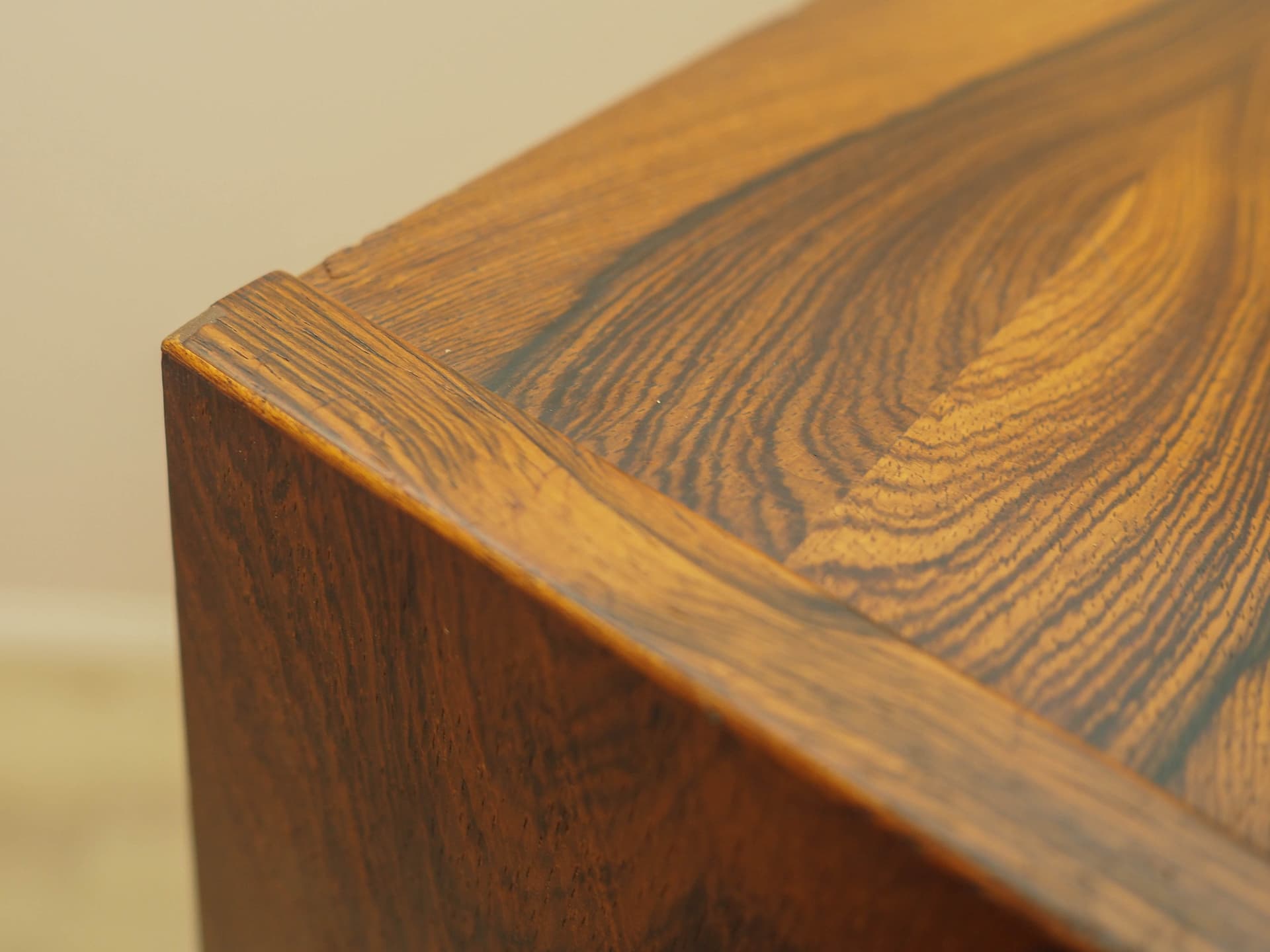 Bookcase, brown rosewood, black wood, Hundevad&Co., Denmark, 1970s. - 313698