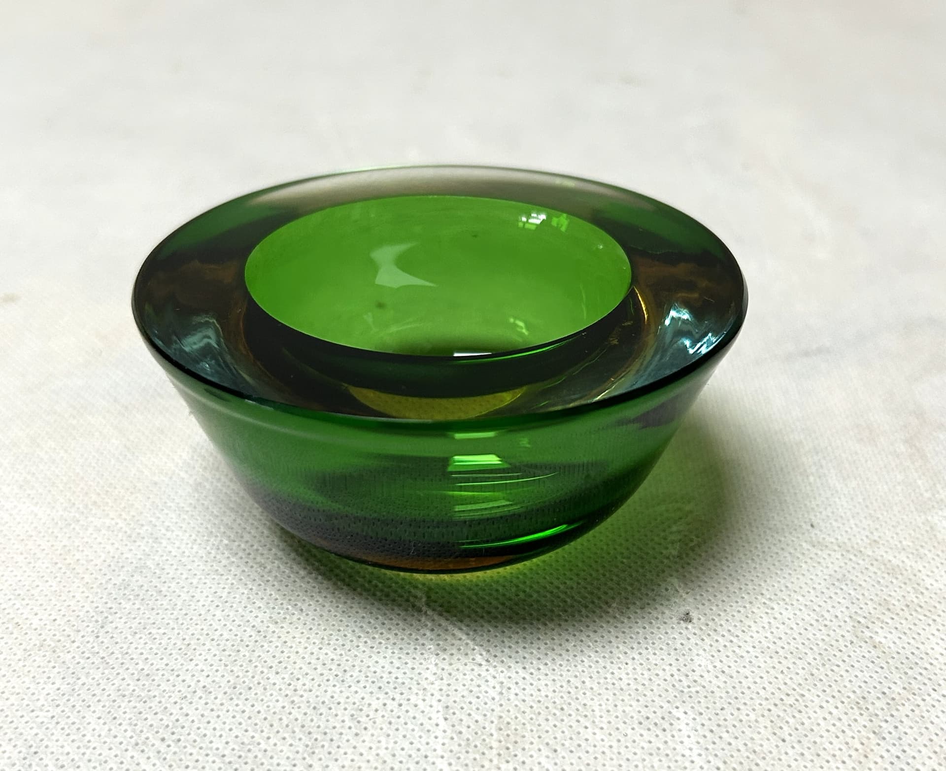 Bowl Sommerso, green, glass, Murano, Italy, 1960s. - 313781