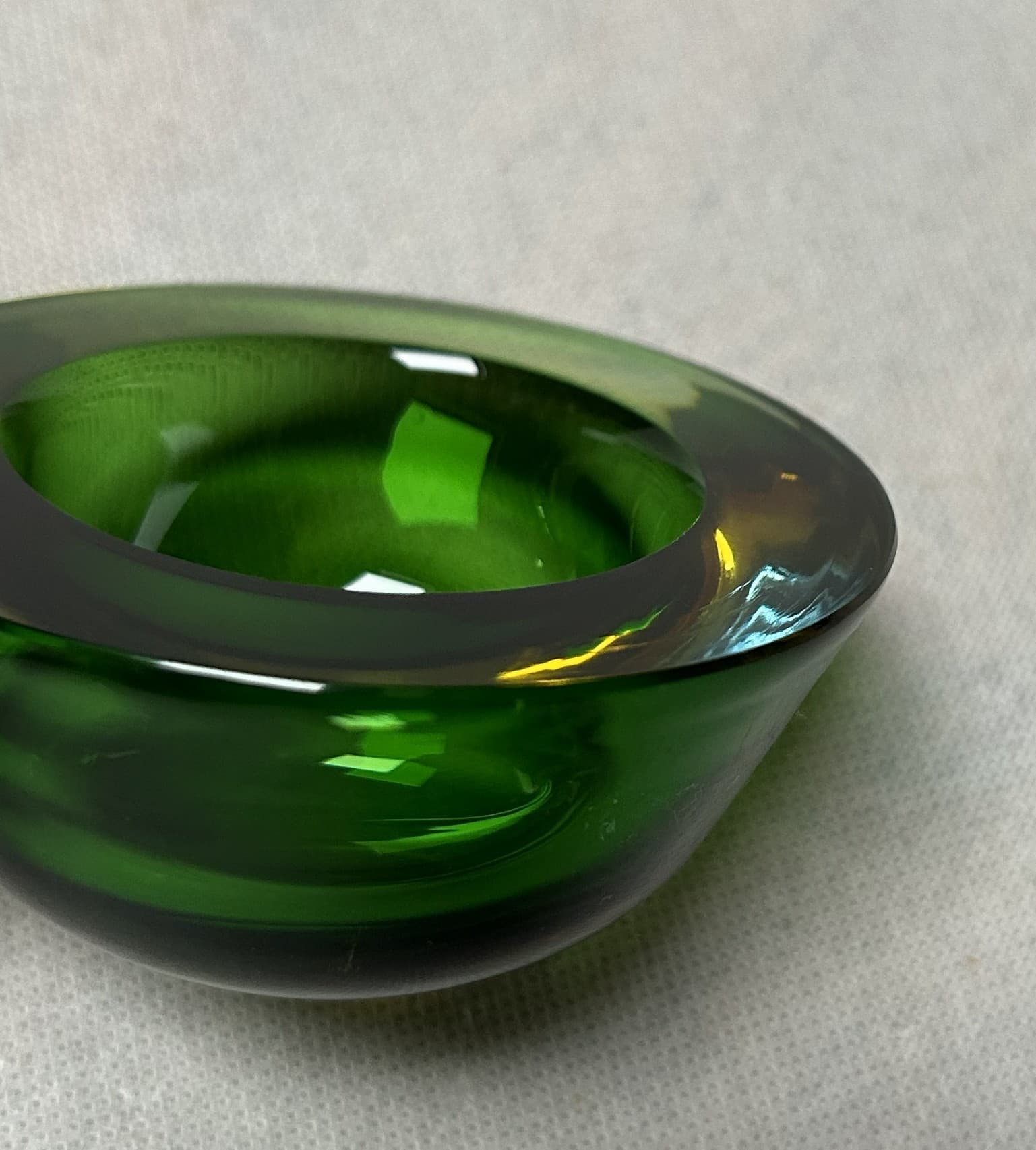 Bowl Sommerso, green, glass, Murano, Italy, 1960s. - 313780