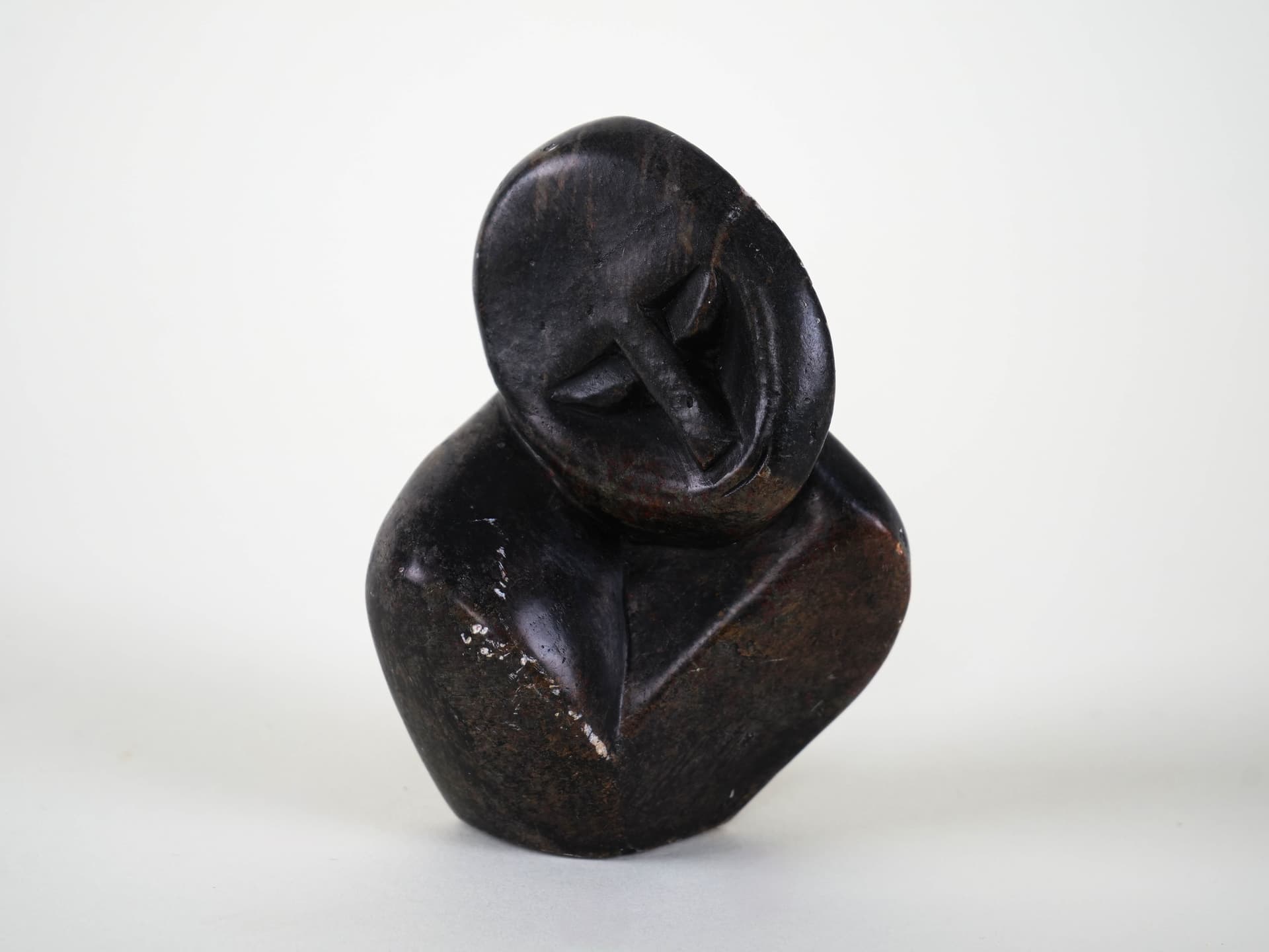 Abstract sculpture, graphite brown red stone, Denmark, 1980s. - 313986