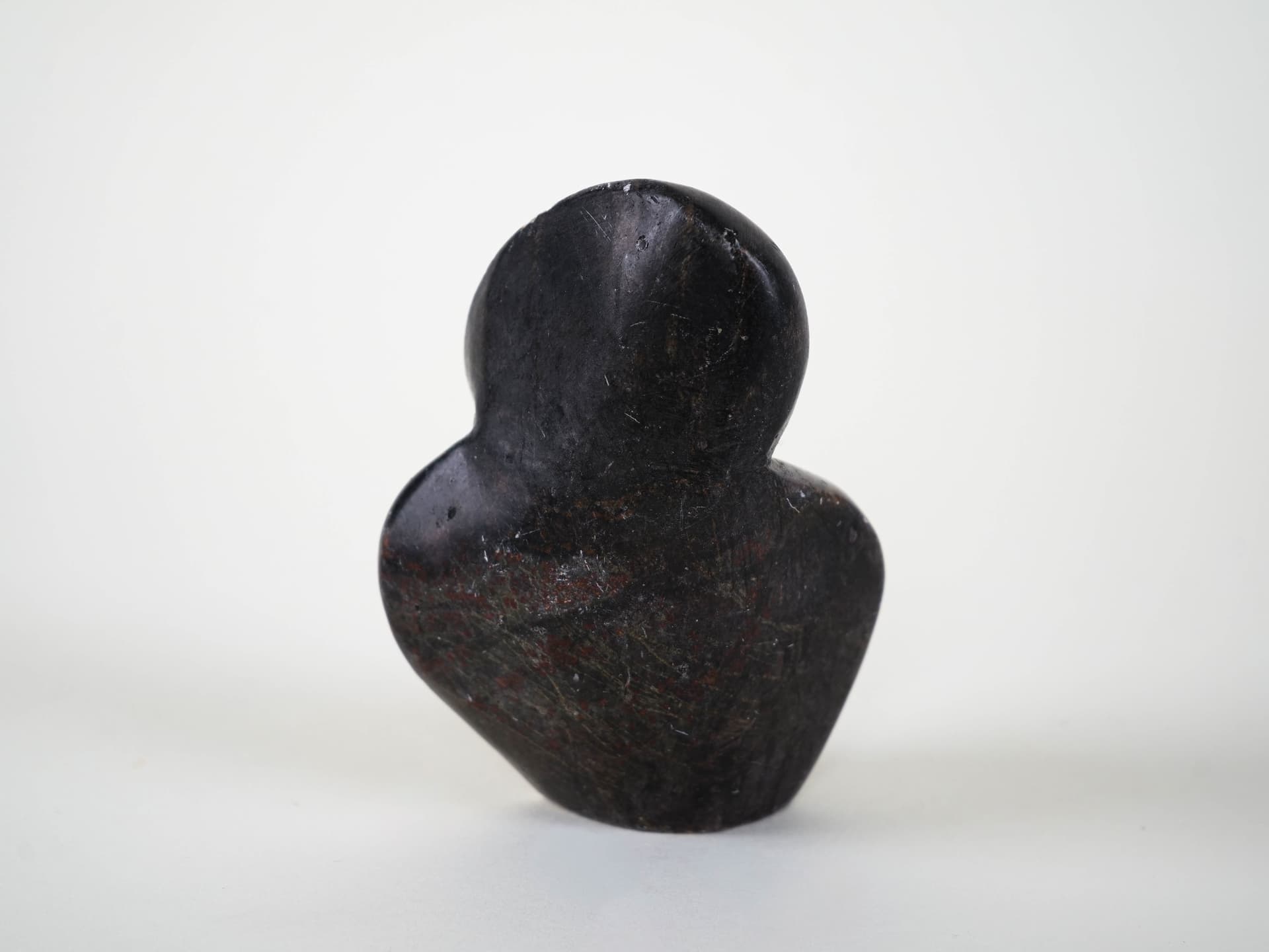 Abstract sculpture, graphite brown red stone, Denmark, 1980s. - 313990