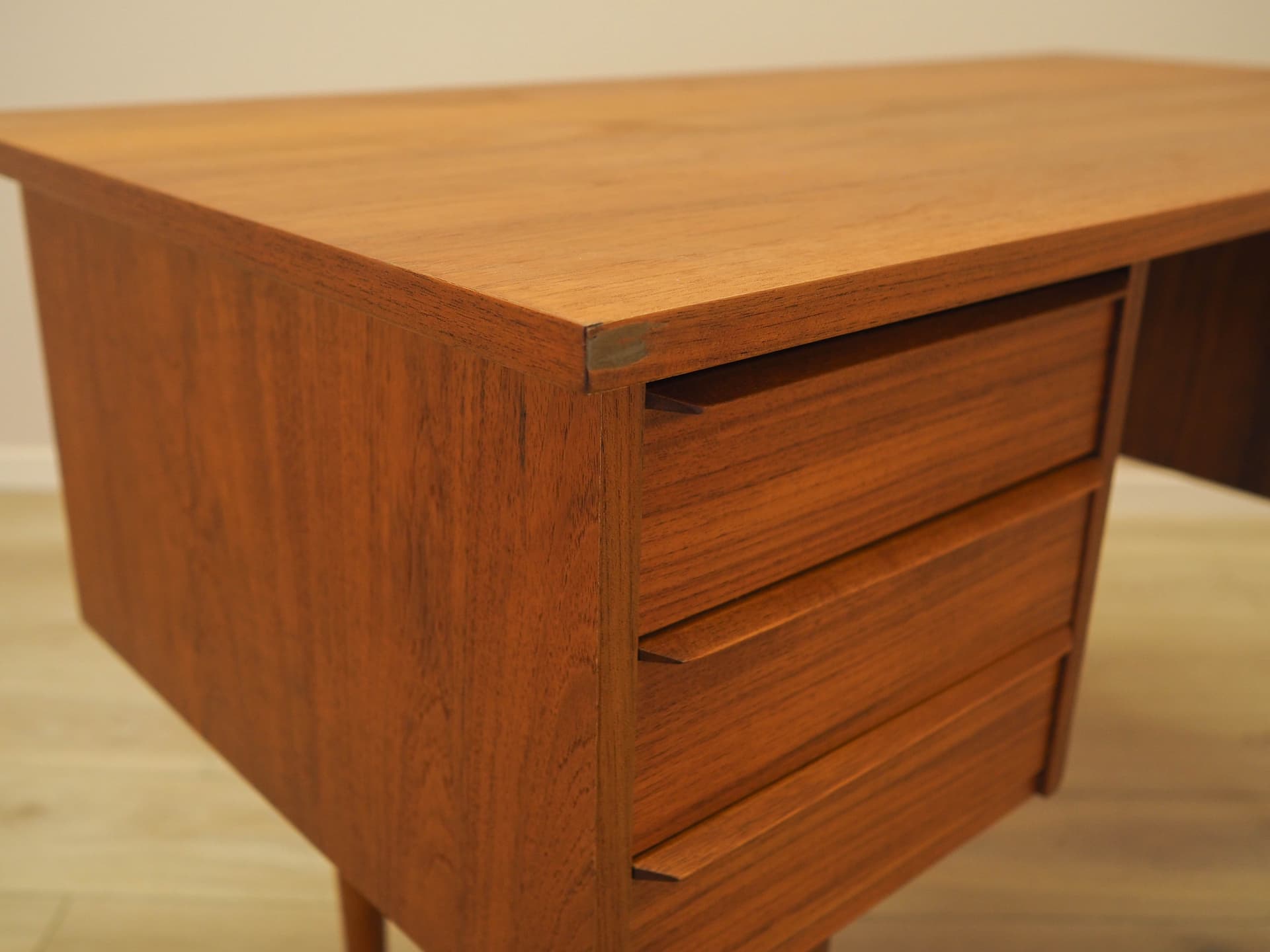 Desk, teak, Denmark, 1970s. - 314098