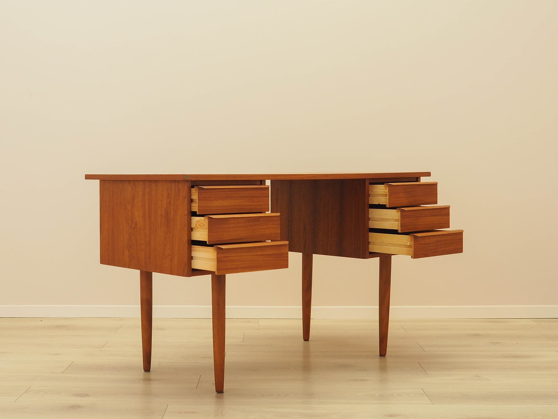 Desk, teak, Denmark, 1970s. - 314093