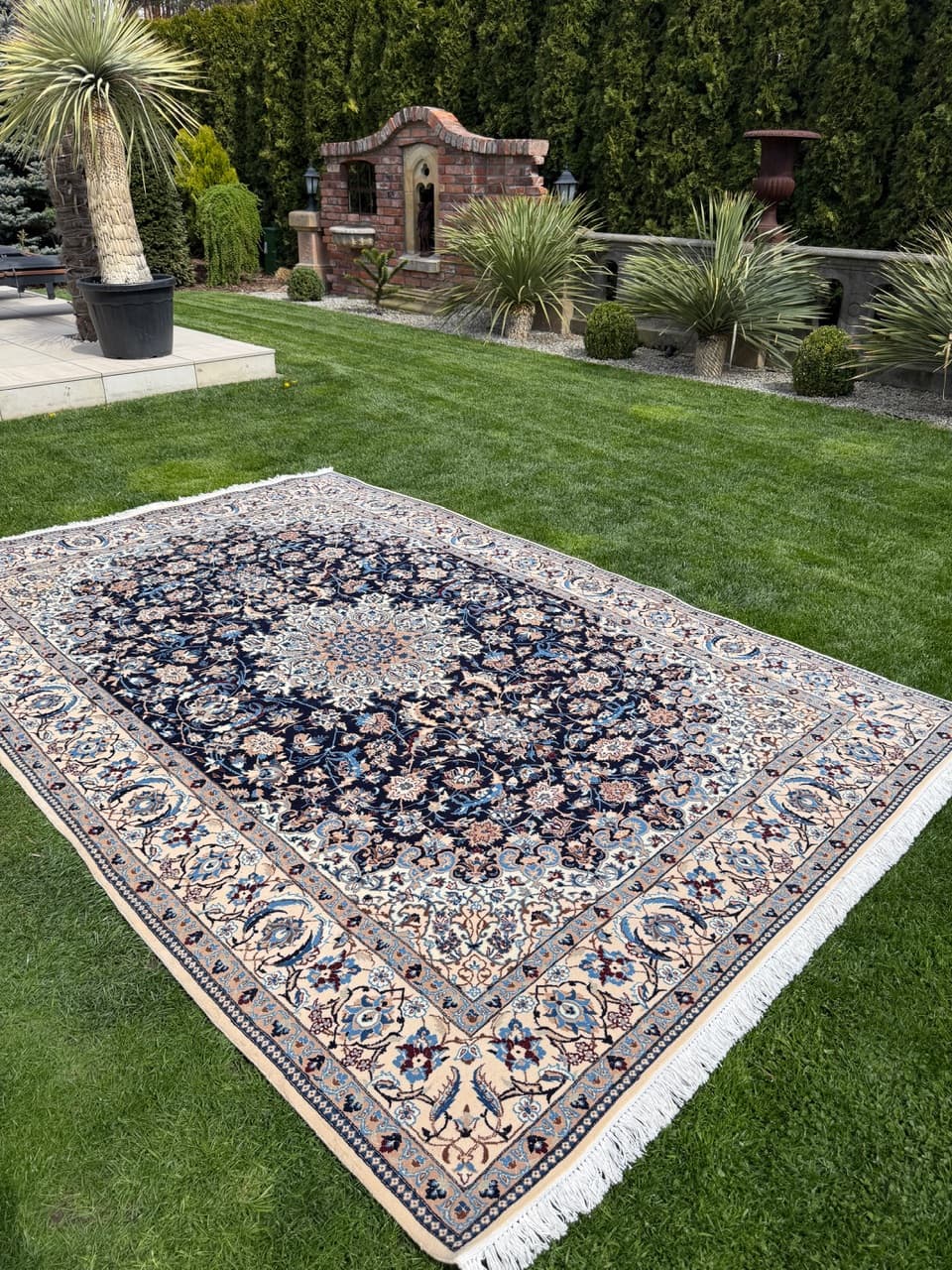 Persian Rug Nain 315x210 cm, navy blue, wool and silk, Iran - 314186
