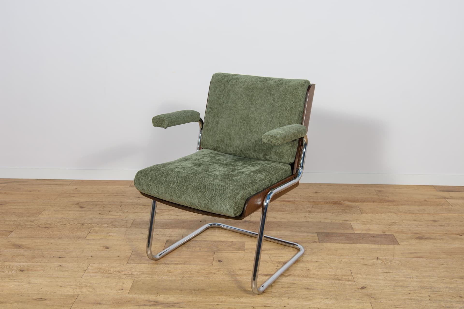 komplet czterech foteli, teak ciemnobrązowy, chrom srebrny, tkanina zielona, Gordon Russell, Wielka Brytania, lata 70. - 314267