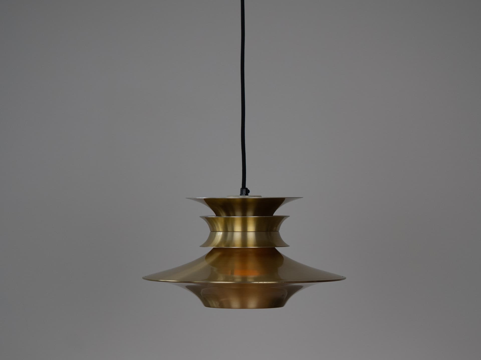 Lampa wisząca, złoty, aluminium, proj. B. Nordsted, Dania, lata 70. - 314658