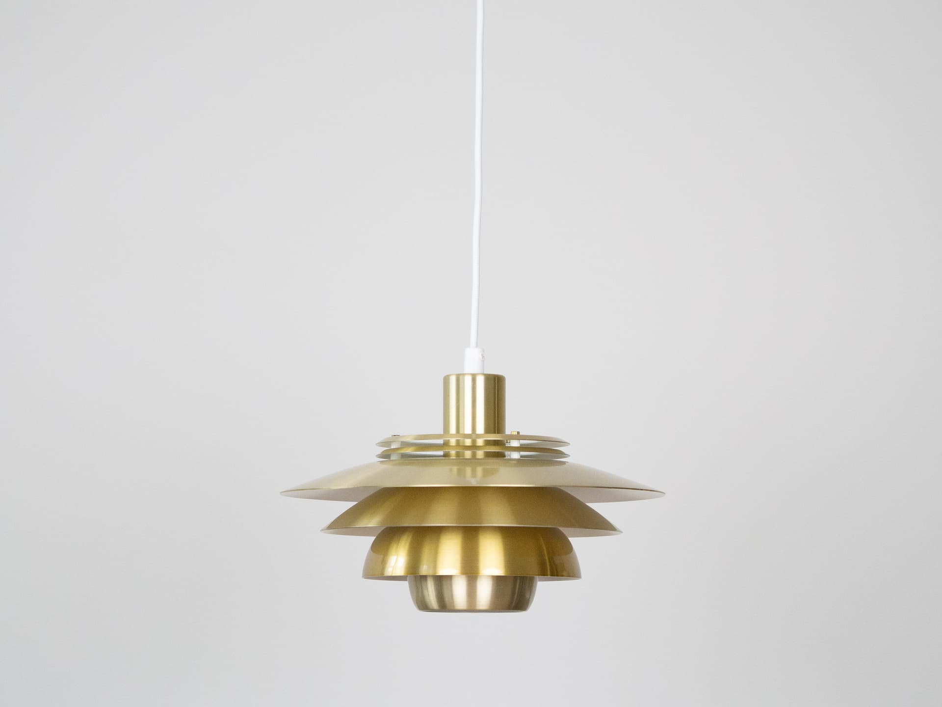 Para lamp wiszących Verona, aluminium złoty, proj. K. Wiborg, Jeka, Dania, lata 80. - 314683