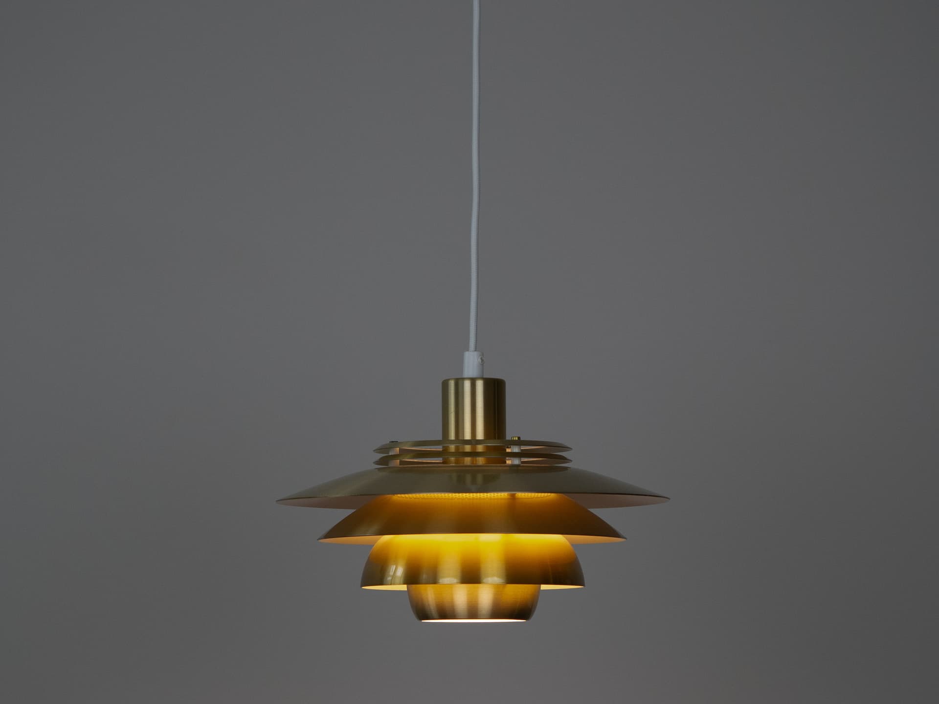 Para lamp wiszących Verona, aluminium złoty, proj. K. Wiborg, Jeka, Dania, lata 80. - 314682