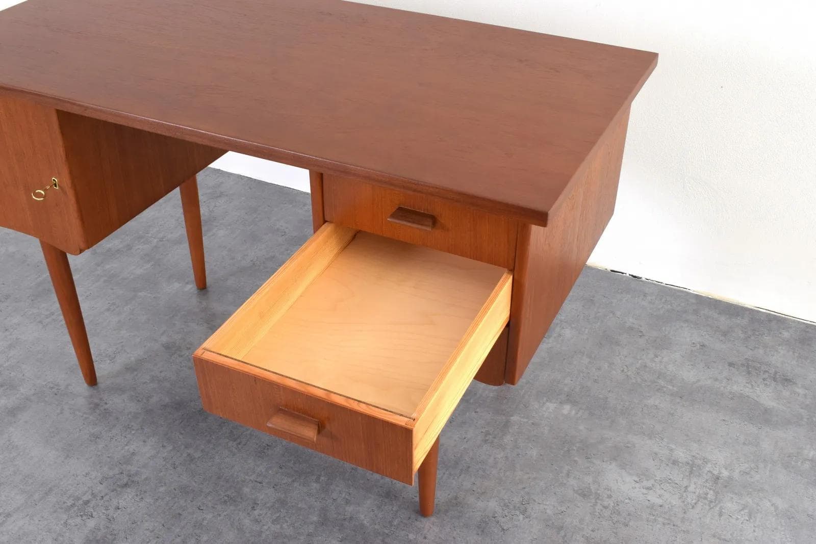 Desk, brown teak, Denmark, 1960s - 316302