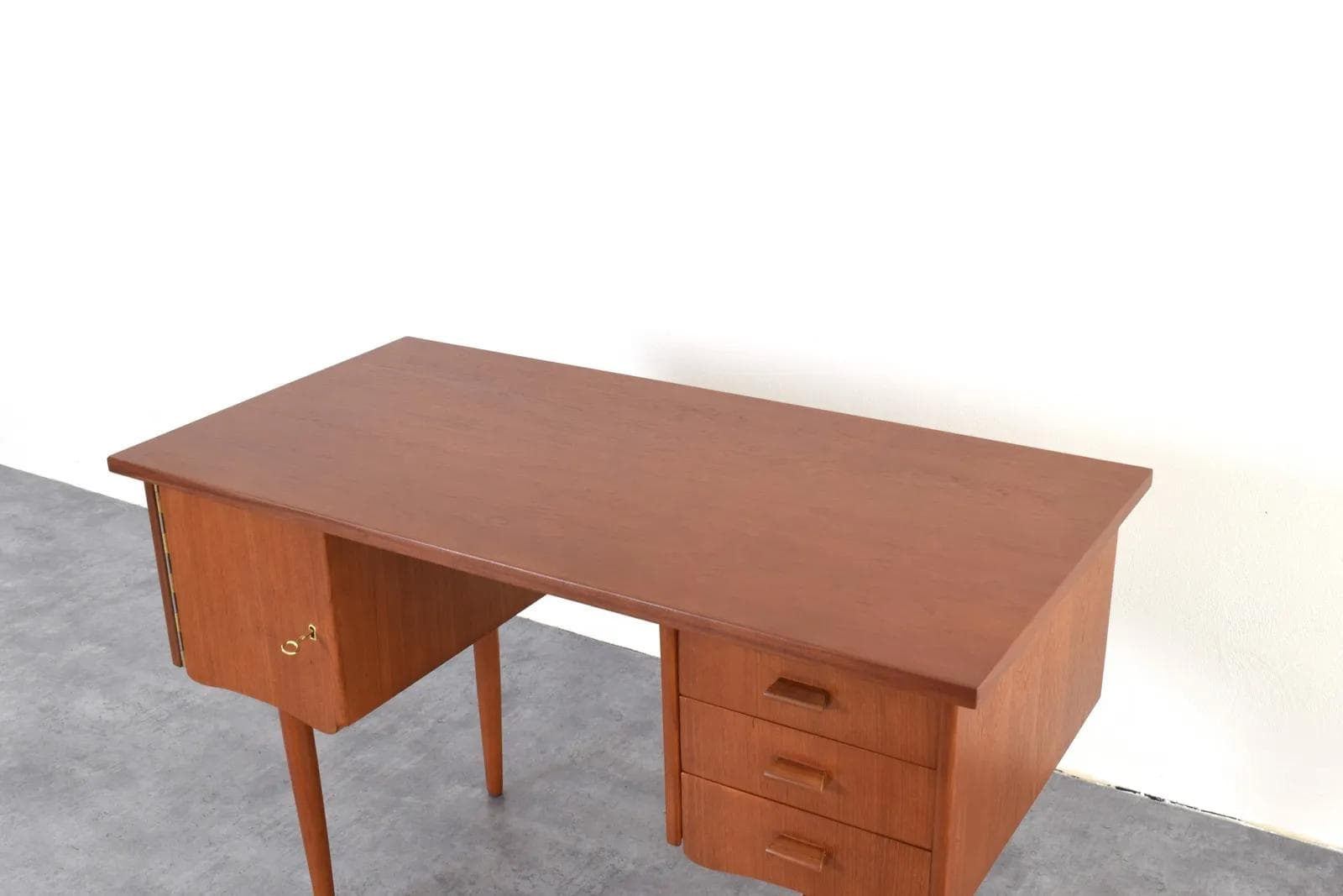 Desk, brown teak, Denmark, 1960s - 316306