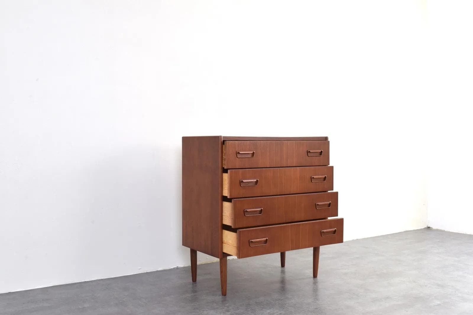 Chest of drawers, brown, teak, Denmark, 1960s. - 316227