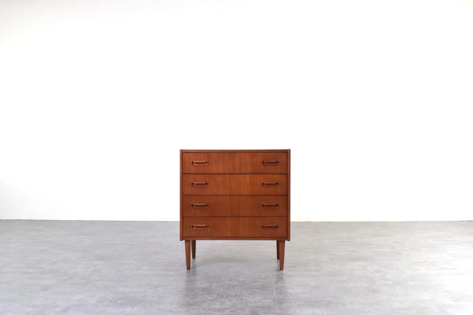 Chest of drawers, brown, teak, Denmark, 1960s. - 316220