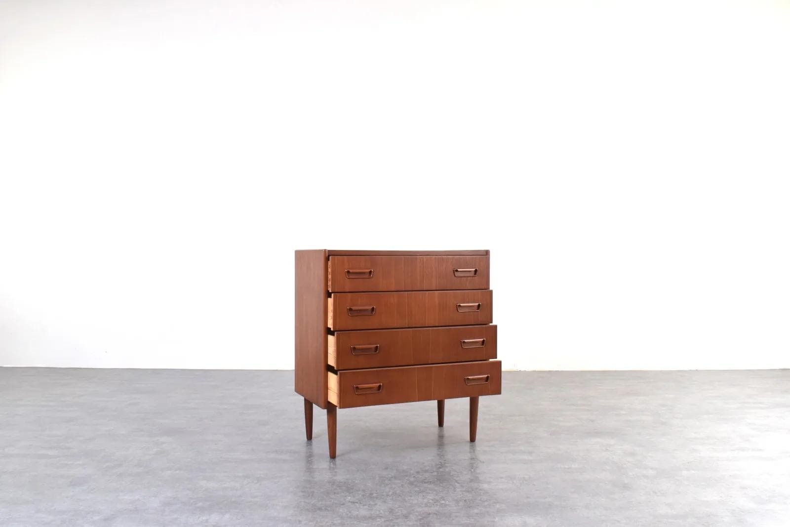Chest of drawers, brown, teak, Denmark, 1960s. - 316221