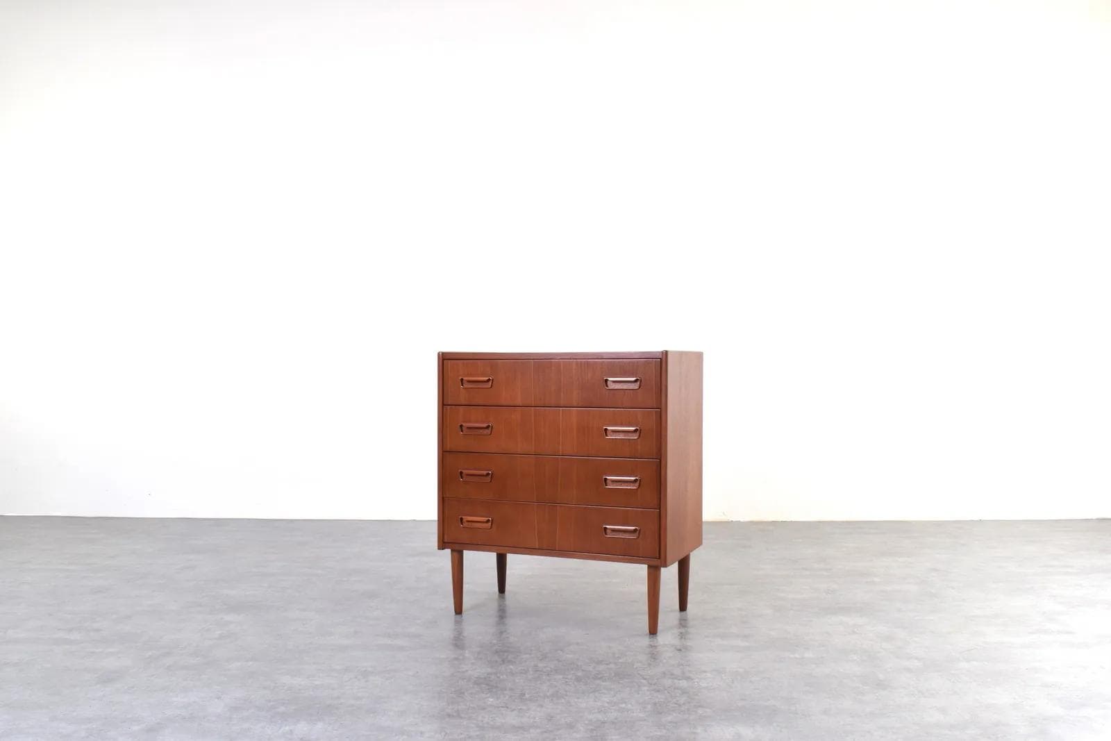Chest of drawers, brown, teak, Denmark, 1960s. - 316222