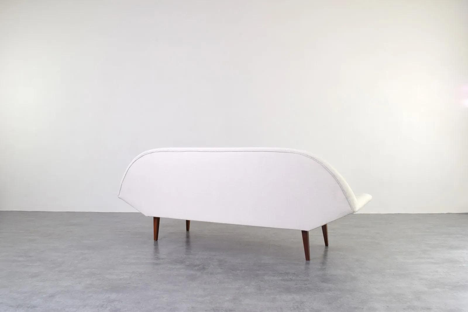 Sofa, beżowa tkanina, teak brązowy, Dania, lata 60. - 316123