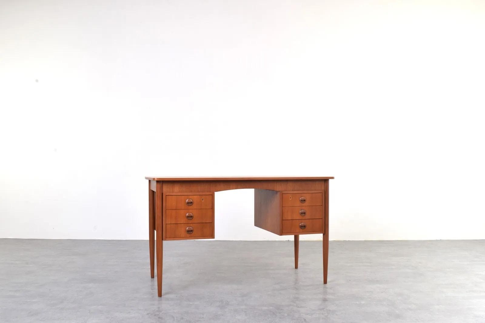 Desk, brown teak, Denmark, 1960s. - 316111