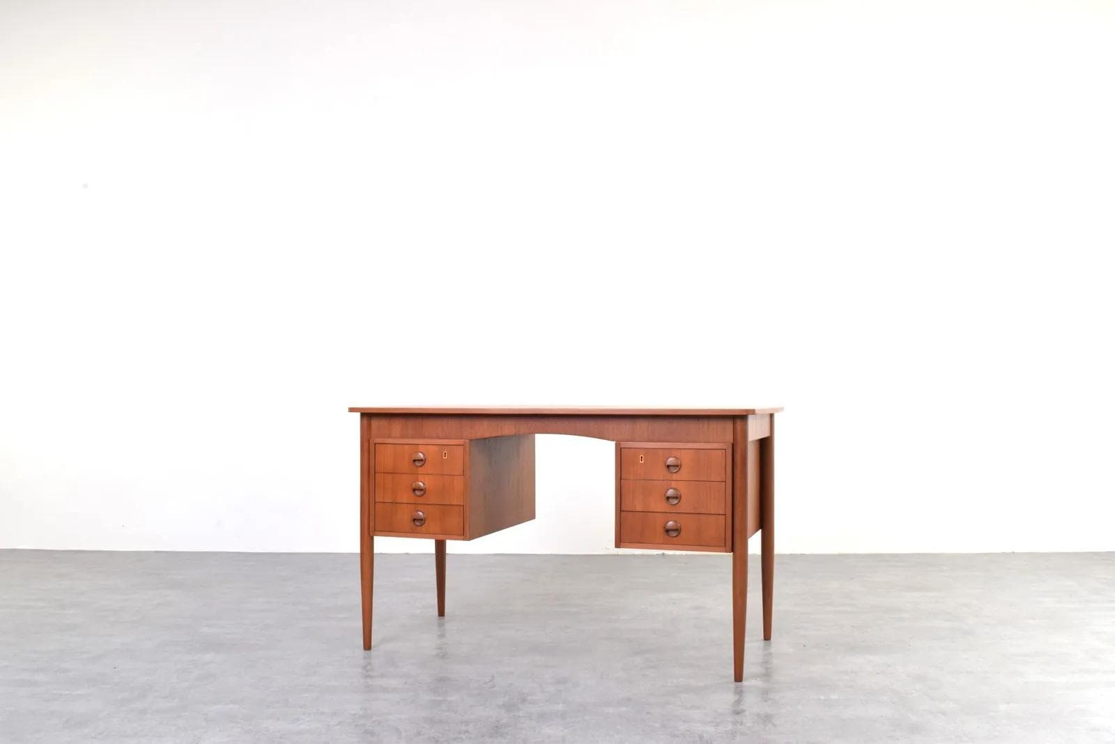 Desk, brown teak, Denmark, 1960s. - 316114