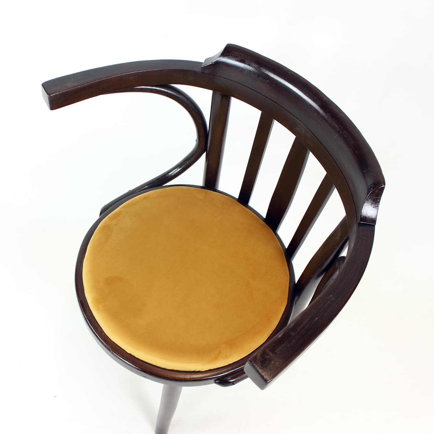 Fotel No. 24, drewno brązowy, velvet złoty, proj. M. Thonet, TON, Czechosłowacja, lata 50. - 314717