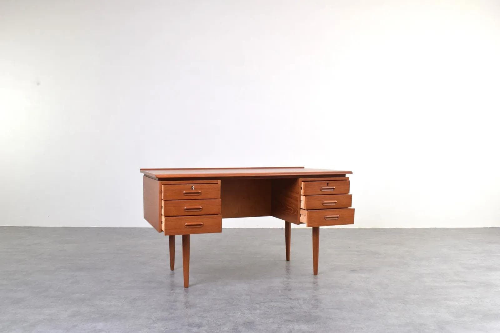 Desk, brown, teak, Denmark, 1960s - 316015