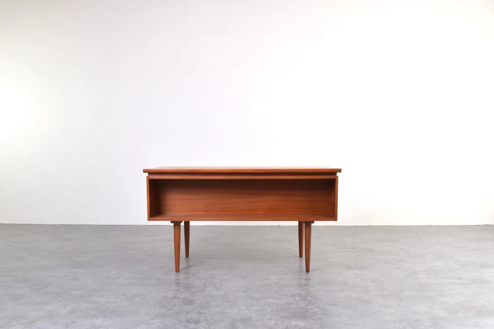 Desk, brown, teak, Denmark, 1960s - 316017