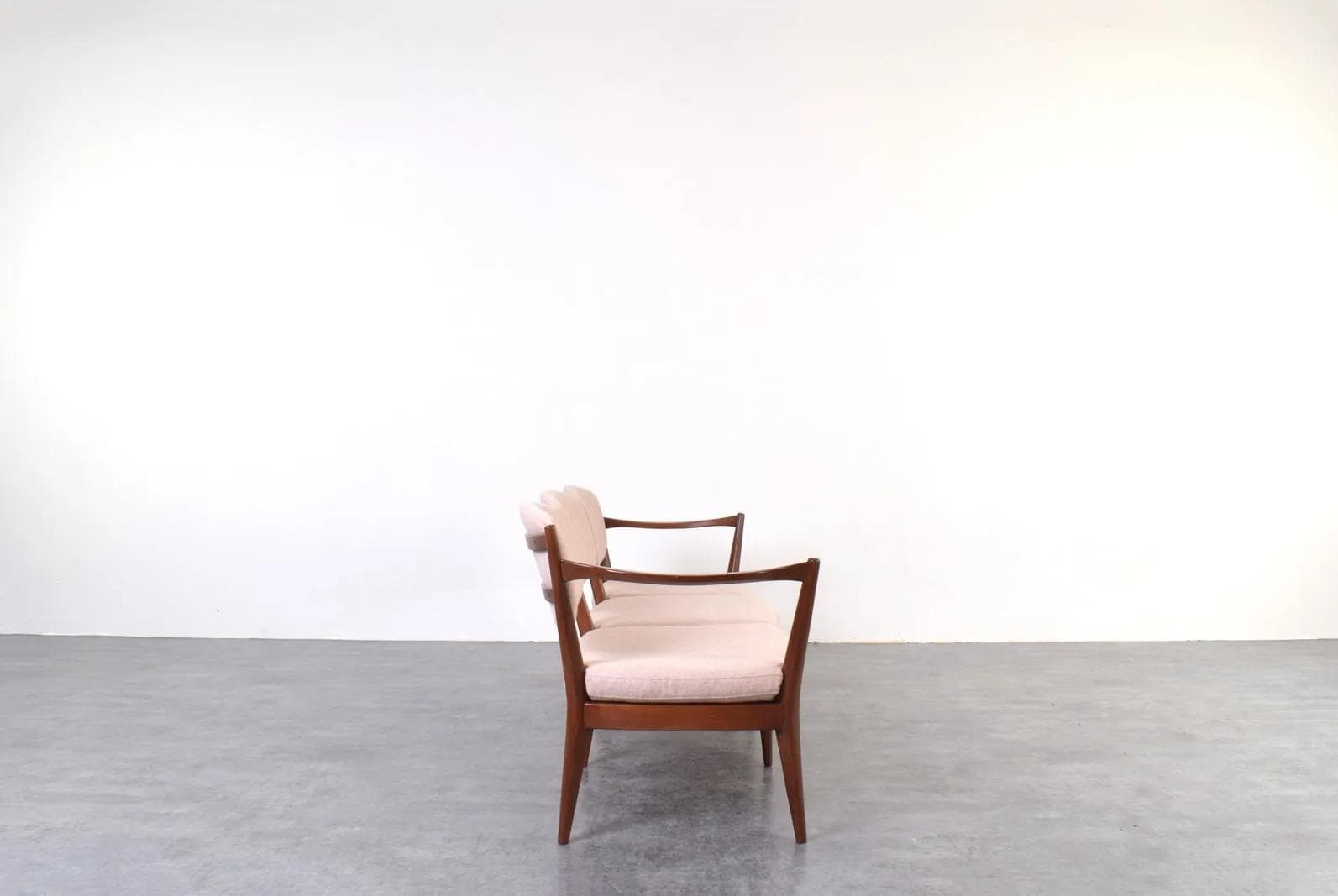 Sofa Kaminstolen, beżowo-różowa wełna, teak brązowy, proj. F. Kayser, A. Relling, Arnestad Bruk, Norwegia, lata 50. - 316010
