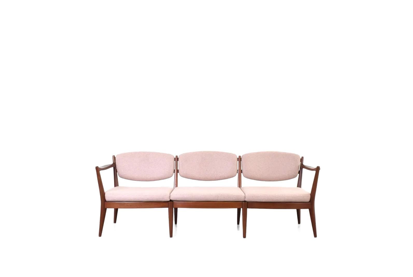 Sofa Kaminstolen, beżowo-różowa wełna, teak brązowy, proj. F. Kayser, A. Relling, Arnestad Bruk, Norwegia, lata 50.