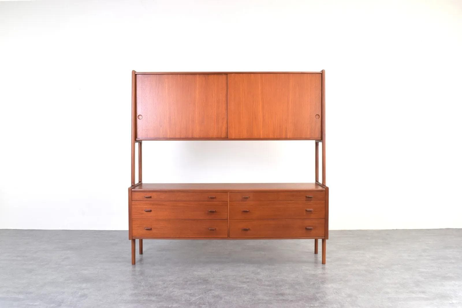Sideboard RY-20, brown teak, by H. Wegner, Denmark, 1950s. - 315960