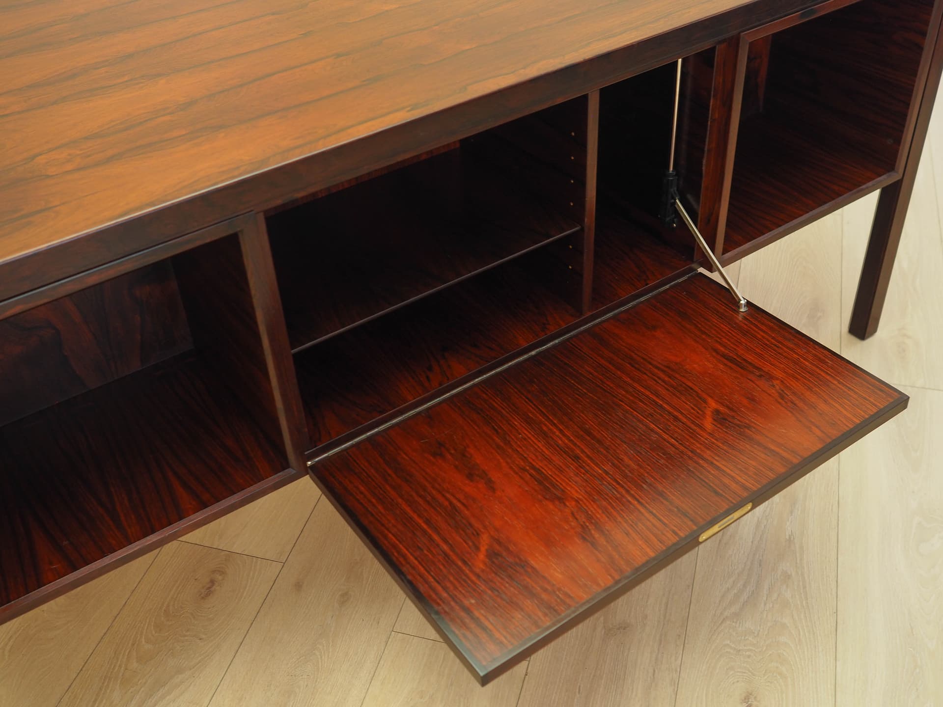 Desk Model 77, brown rosewood, Omann Jun, Denmark, 1970s. - 314799