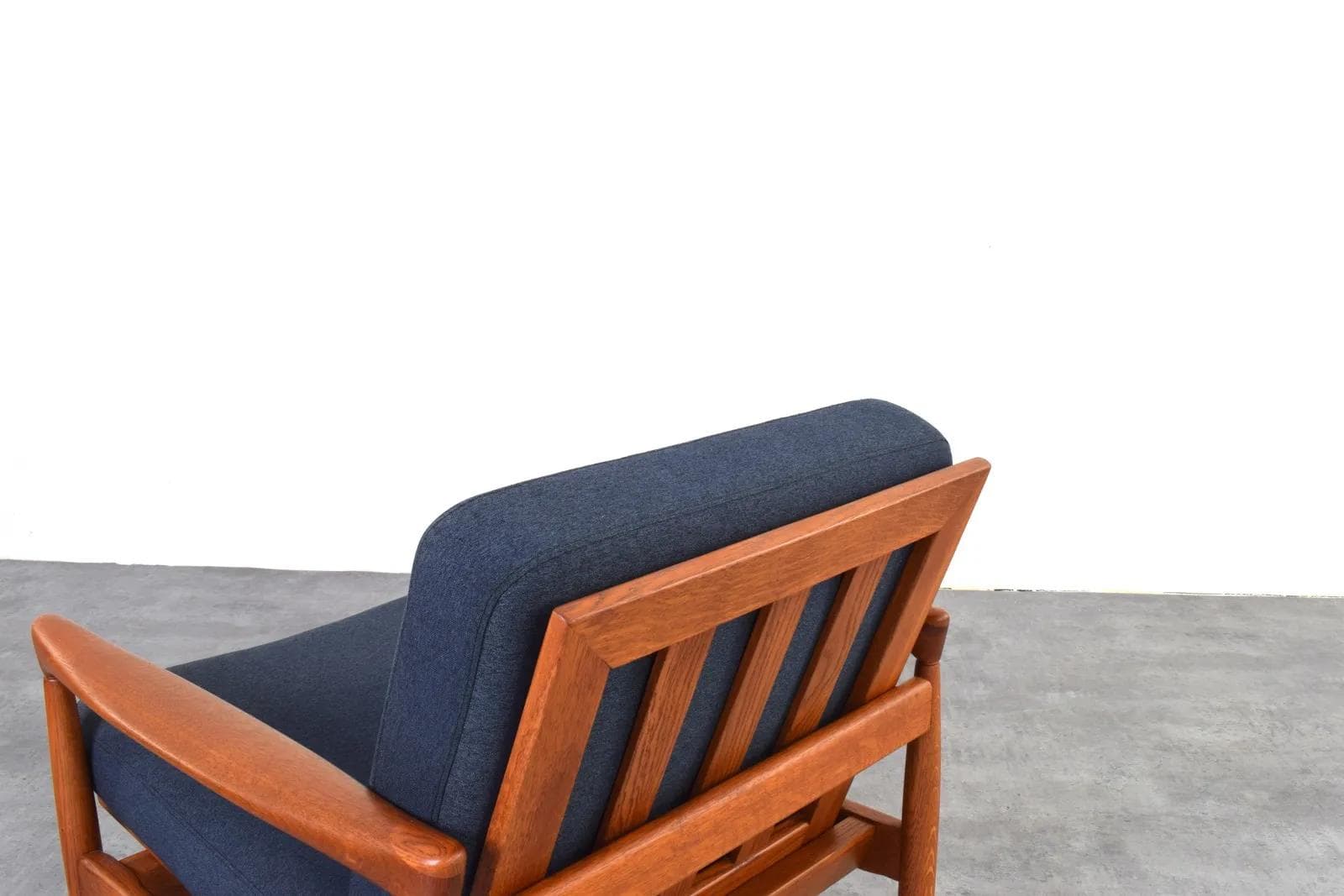 Pair of armchairs, brown oak, navy blue fabric, by E. Wørts, Ikea, Sweden, 1960s. - 315740