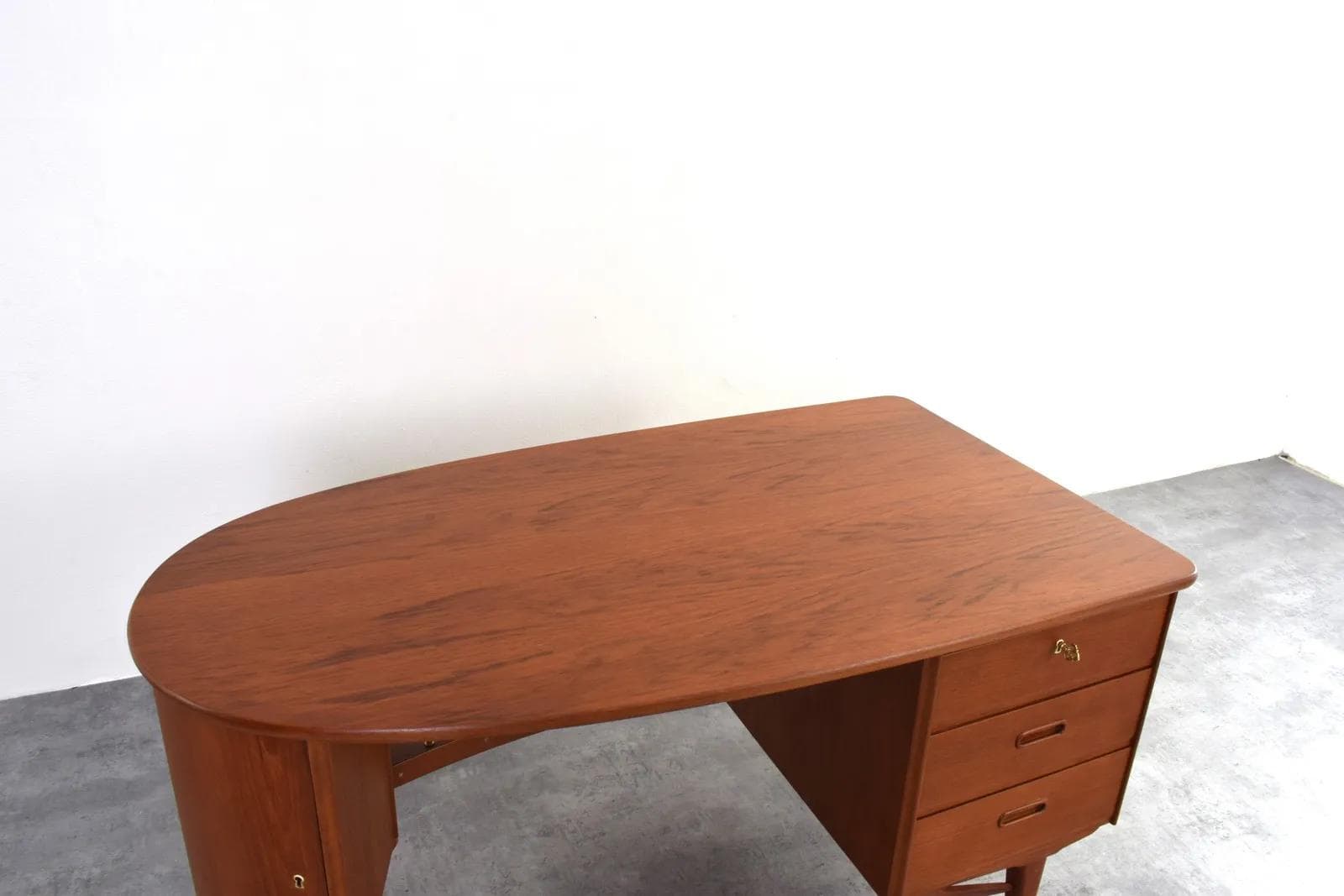 Desk model 111, brown teak, brass, Sola Møbler, Norway, 1960s. - 315599
