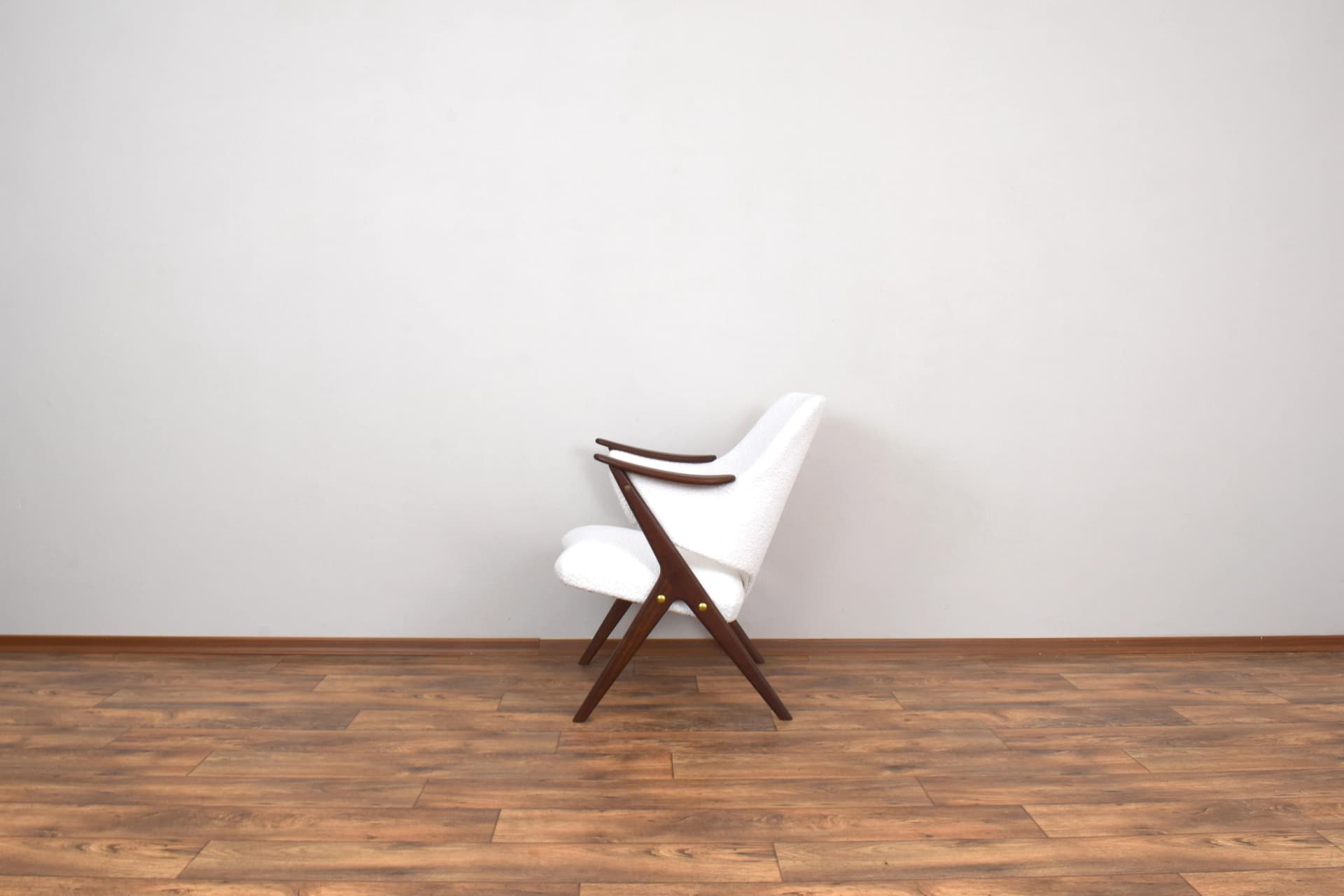 Para foteli Knott, teak brązowy, bouclé biały, Brunstad Møbelfabrikk, Norwegia, lata 60. - 315591
