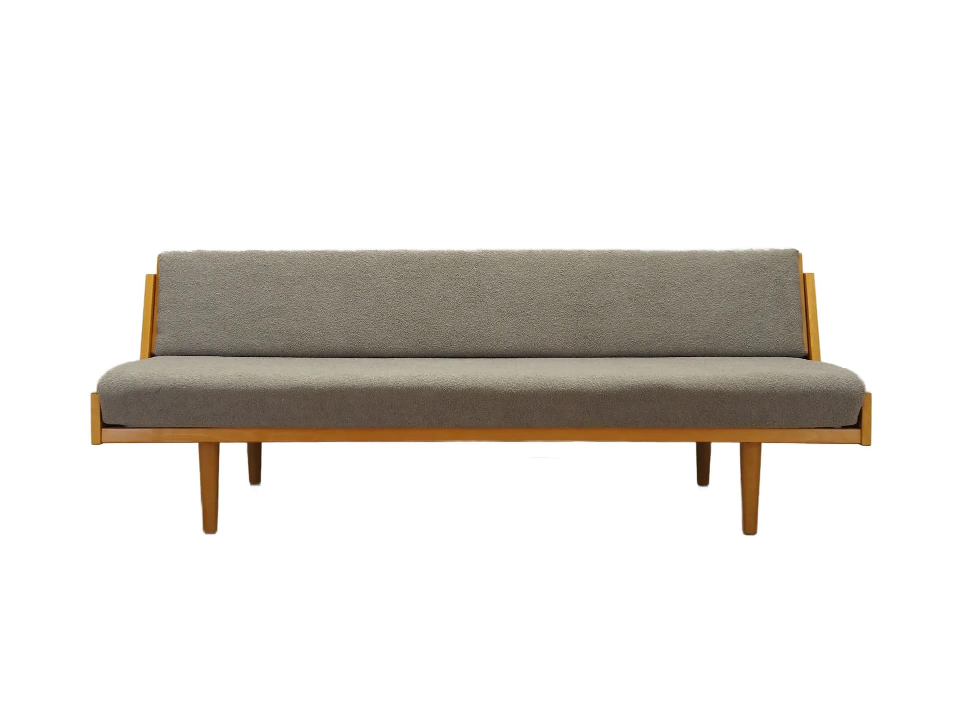 Sofa, buk jasnoszary boucle, proj. H. J. Wegner, Getama, Dania, lata 60.