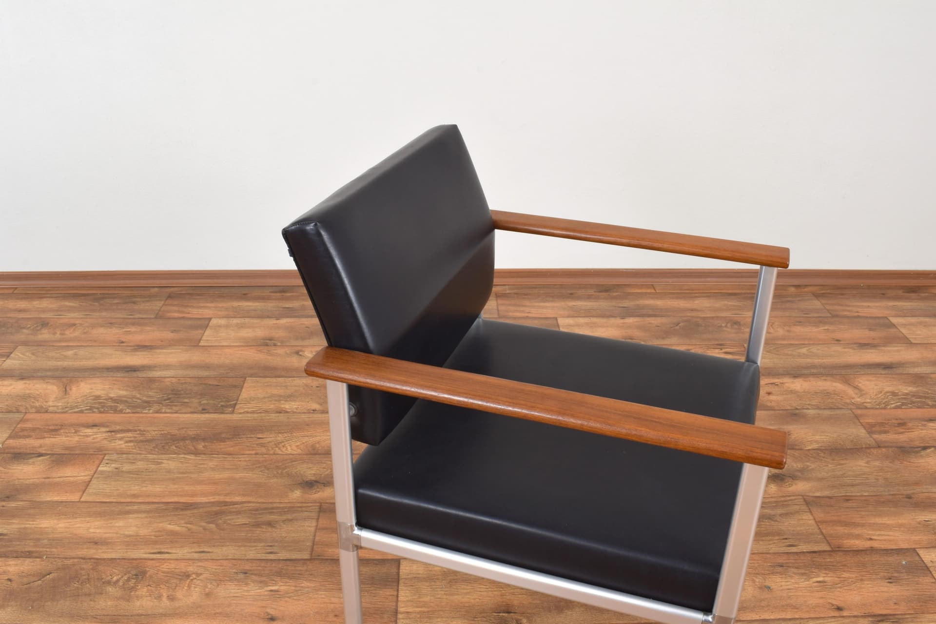 Fotel, aluminium czarne, teak brązowy, Lübke, Niemcy, lata 60. - 315379