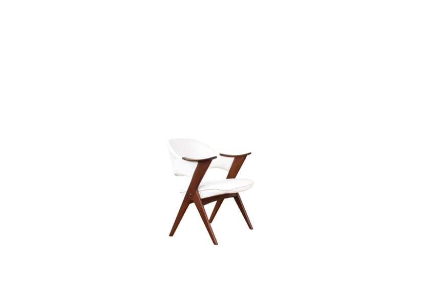 Fotel Blinken, bouclé biały, teak brązowy, proj. S. Resell, Norwegia, lata 50.