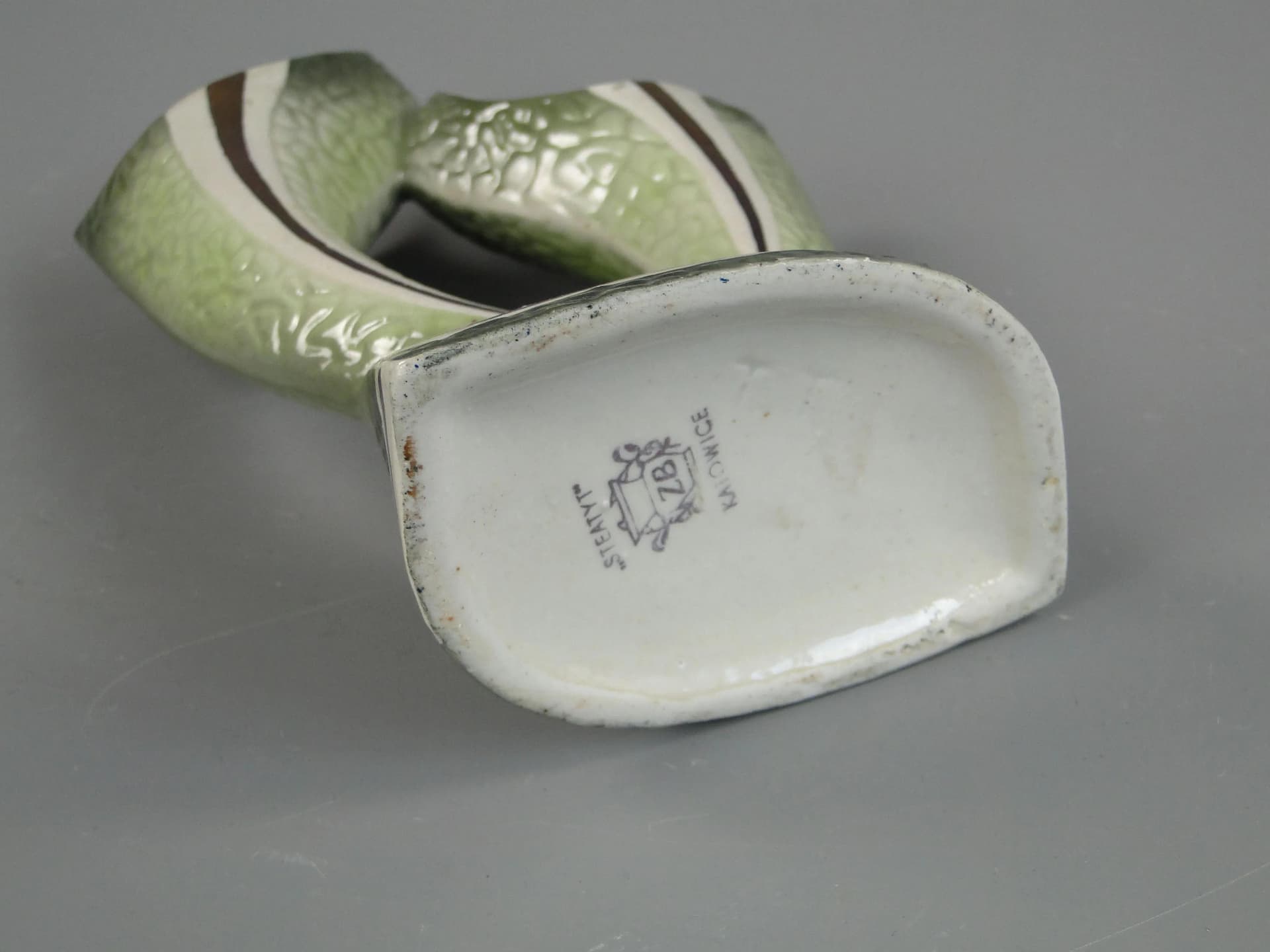 Wazon, oliwkowy, porcelana, proj. Z. Buksowicz, Polska, lata 60. - 23292