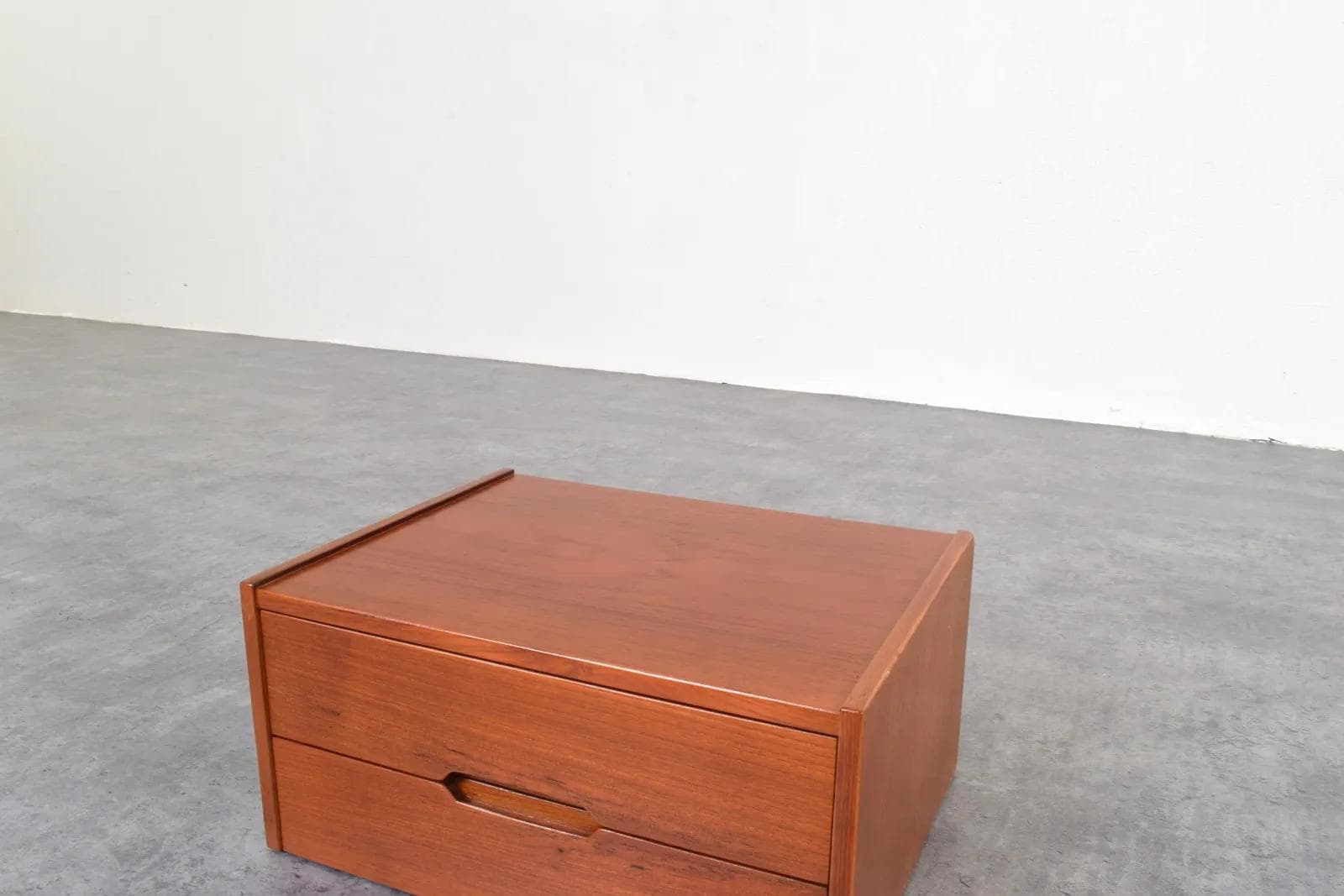 Szafka, teak brązowy, proj. A. Kjersgaard, Odder Møbelfabrik, Dania, lata 60. - 315319