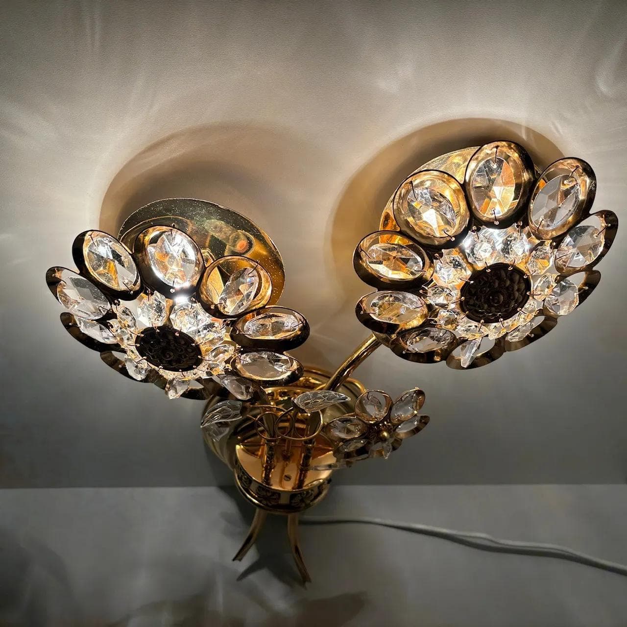 Kinkiet floralny, Palwa, kryształ złocony mosiądz, Niemcy, lata 70. - 23209