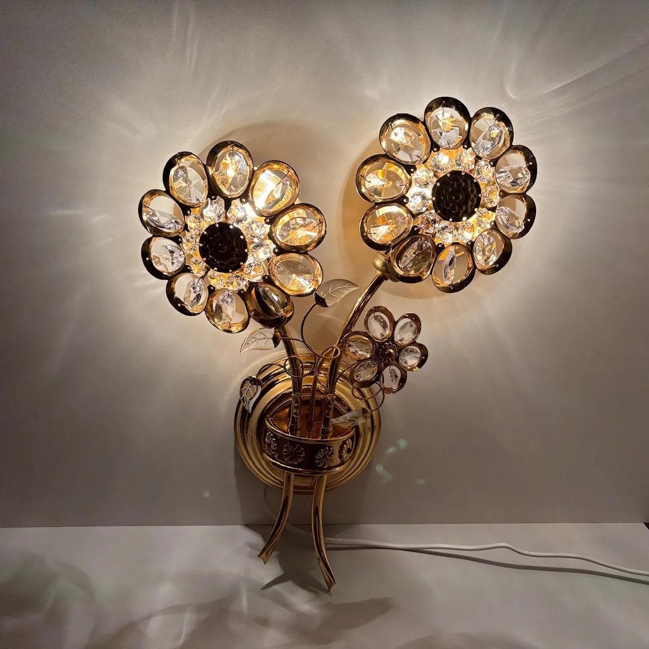 Kinkiet floralny, Palwa, kryształ złocony mosiądz, Niemcy, lata 70. - 23210