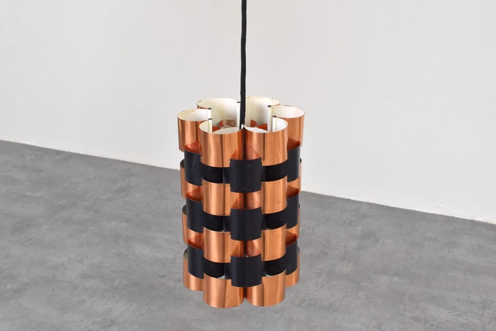 Plafon/Kinkiet, czarny metal, miedź, proj. W. Schou, Coronell Elektro, Dania, lata 70. - 315086
