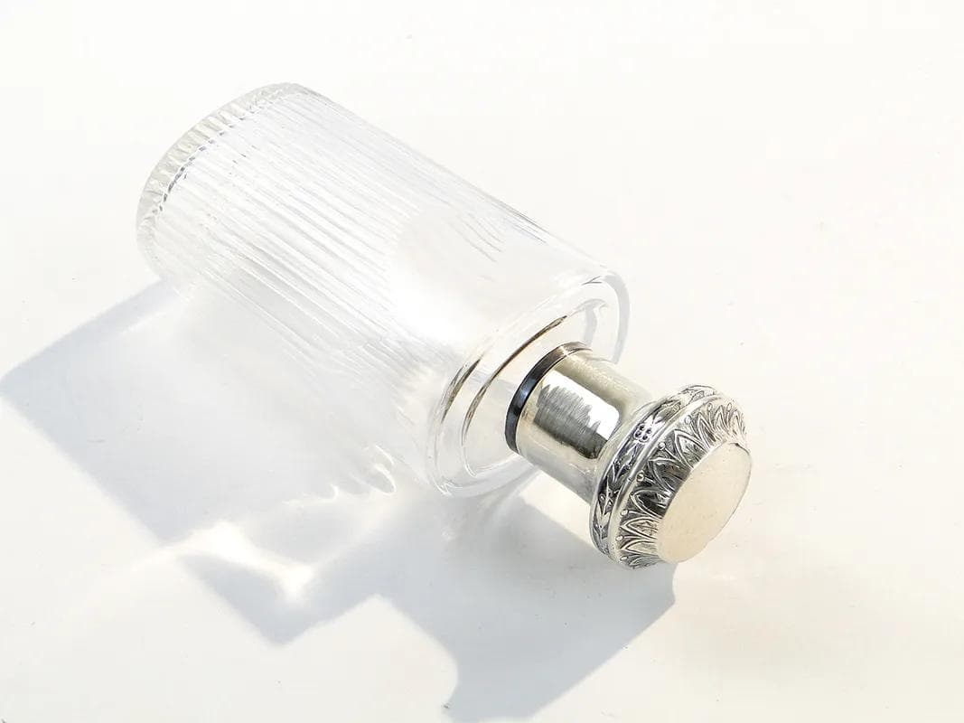 Flakon na perfumy, szkło kryształowe transparent, srebro, Francja, początek XX w. - 23280