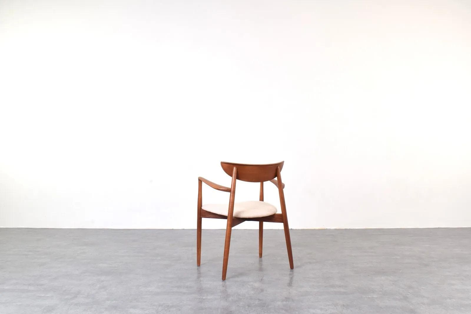 Fotel, teak brązowy, wełna beżowa, proj. H. Østergaard, Randers Møbelfabrik, Dania, lata 60. - 315035